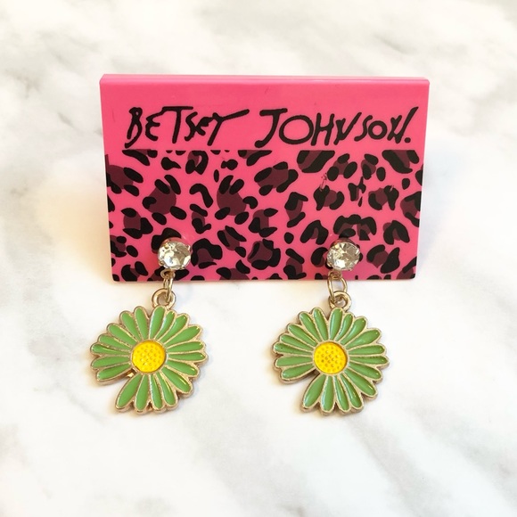 🎉 NWT Betsey Johnson Green & Yellow Daisy Crystal Stud Earrings